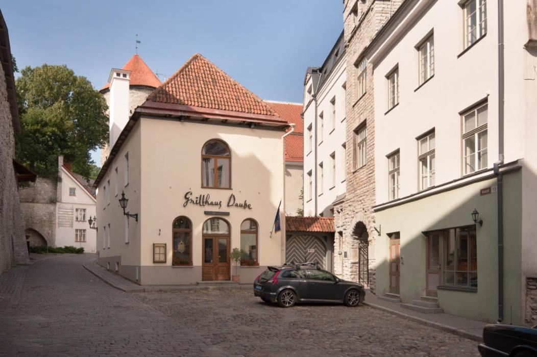 - Old Town Huoneisto *