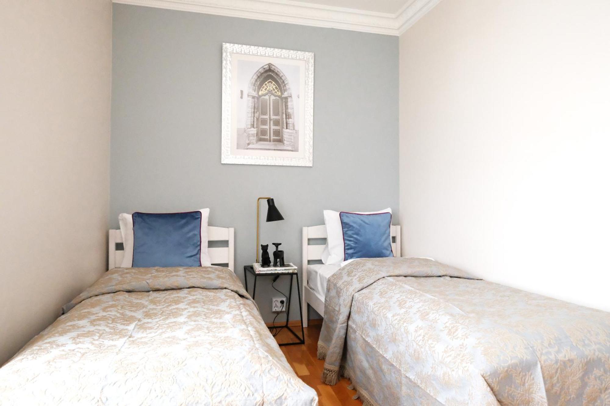 - Old Town Apartment *